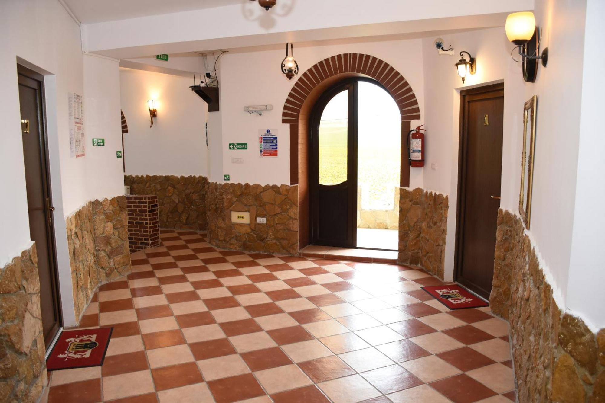 Hotel Royal Castle Pascani Exterior foto